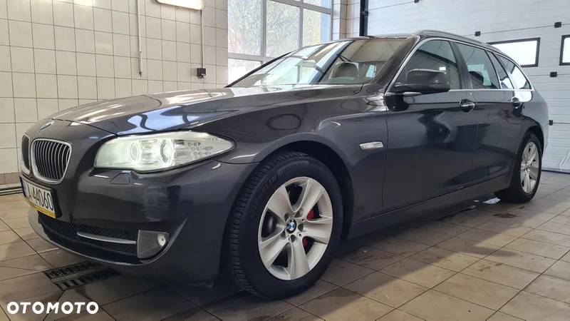 BMW Seria 5 528i xDrive Touring Sport-Aut - 3