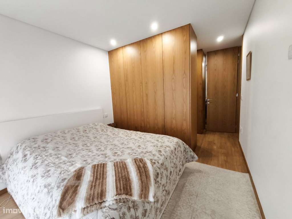 Oportunidade Única: Moradia T3 Térrea Semi-Nova em Manhente!-15