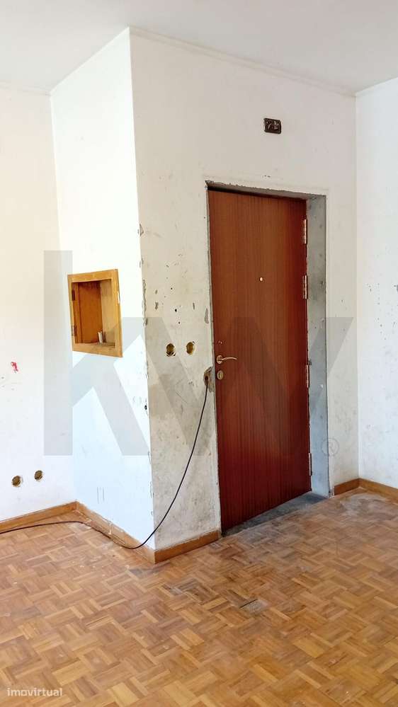 Oportunidade de investimento  para remodelar na Rua de Valpaços - Cerc - Grande imagem: 3/8