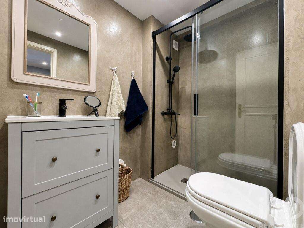 Apartamento T4 em Amora de 122 m2-24