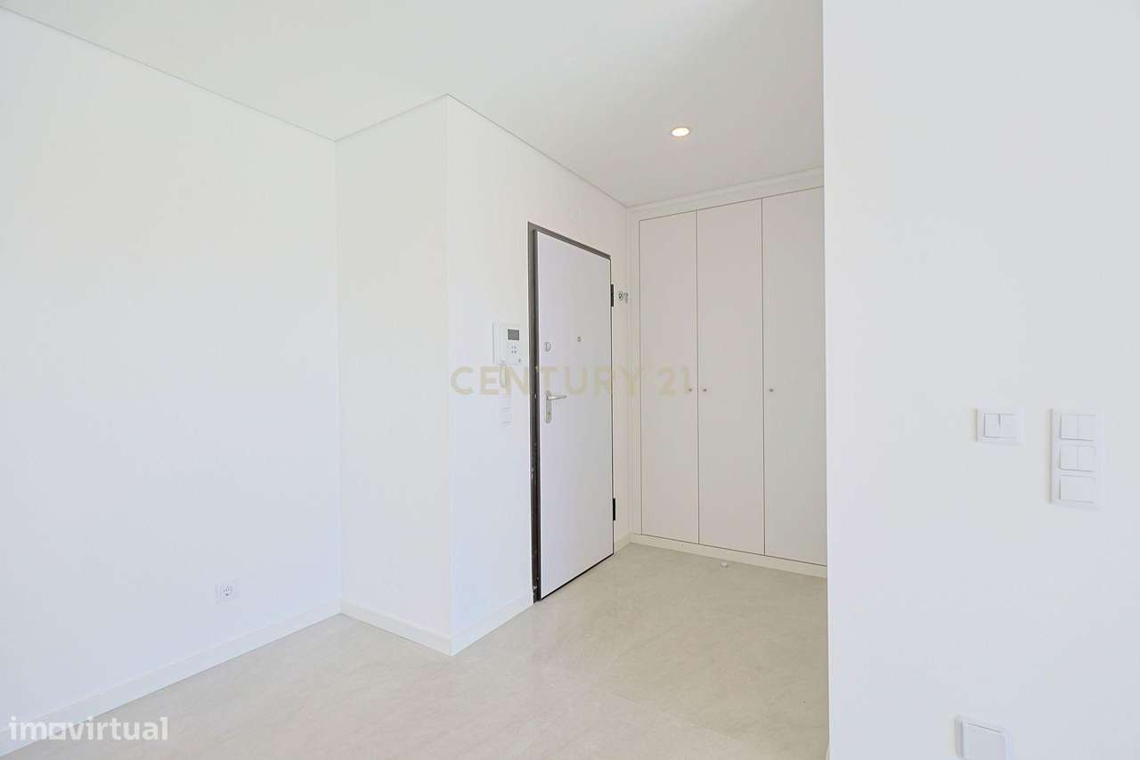 Prédio Charneca Caparica - Frações T1 e T2-25