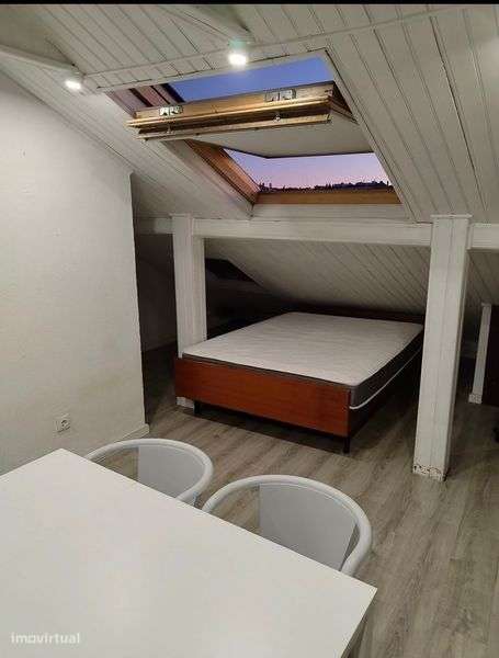 Arrendo Sótão T0+1  em Linda a velha - Grande imagem: 3/6