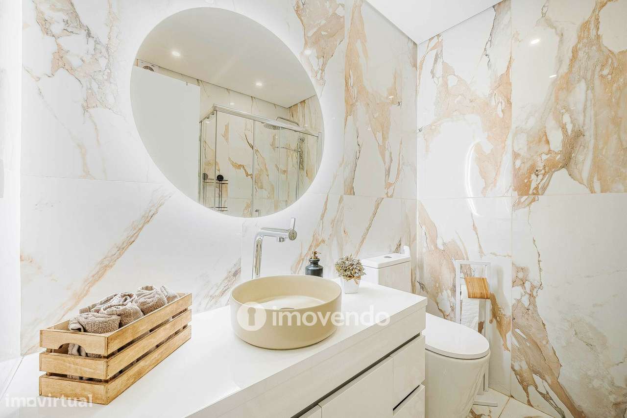 Apartamento T2 totalmente remodelado, com cozinha equipada, em Belas-29