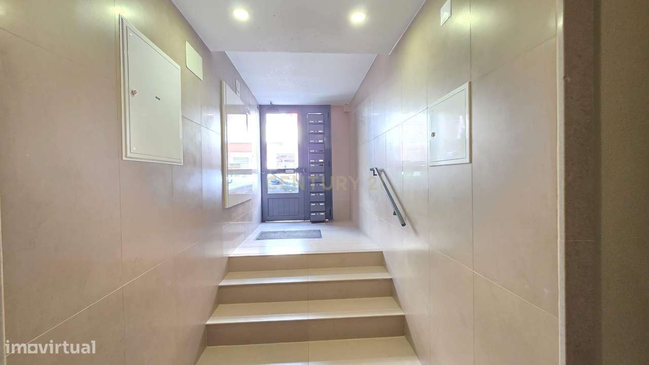 T1 Totalmente Remodelado | Venteira – Amadora | A 5 Minutos da Estação-12