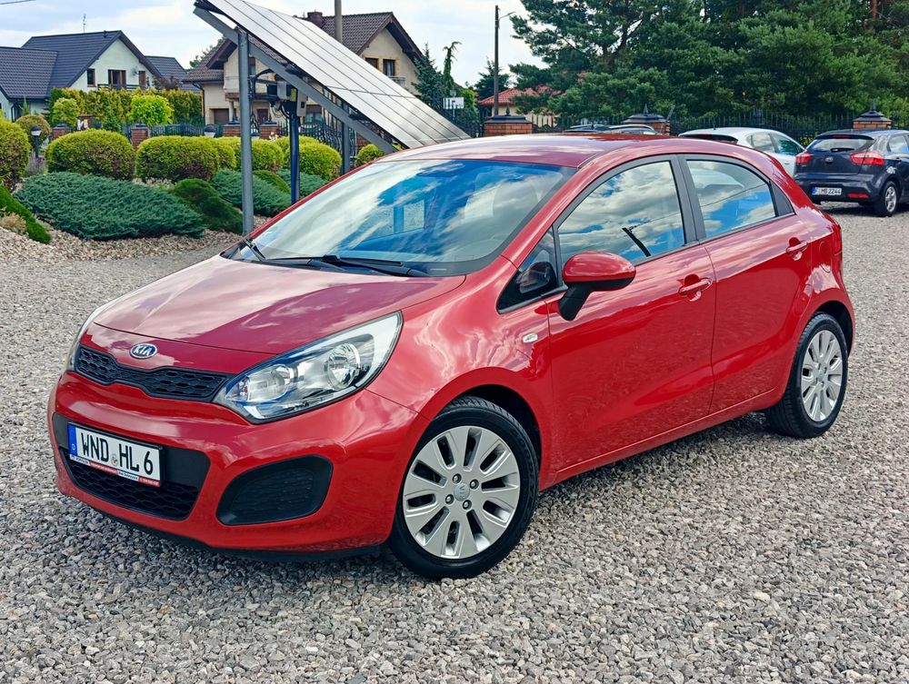 Kia Rio III (2011-) 1.2 Attract 2011
