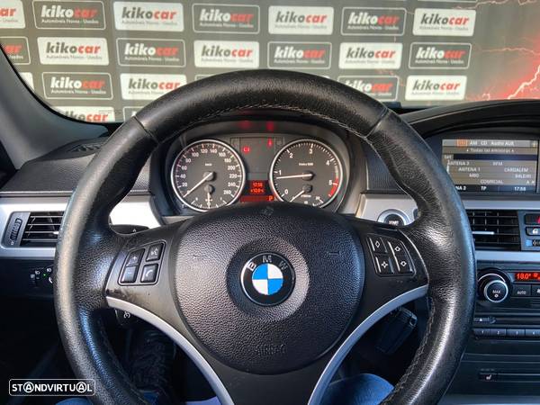 BMW 320 dA Touring Exclusive - 19
