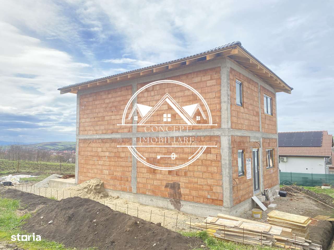 Casa cu etaj de vanzare in Sura Mare, 115 mp utili si teren de 410 mp - Imagine principală: 4/11