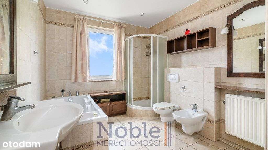 Uroczy dom szeregowy z ogrodem-12