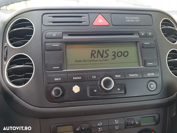 Navigatie Radio CD Player RNS300 Volkswagen Jetta 2006 - 2011 [C1442] - 1