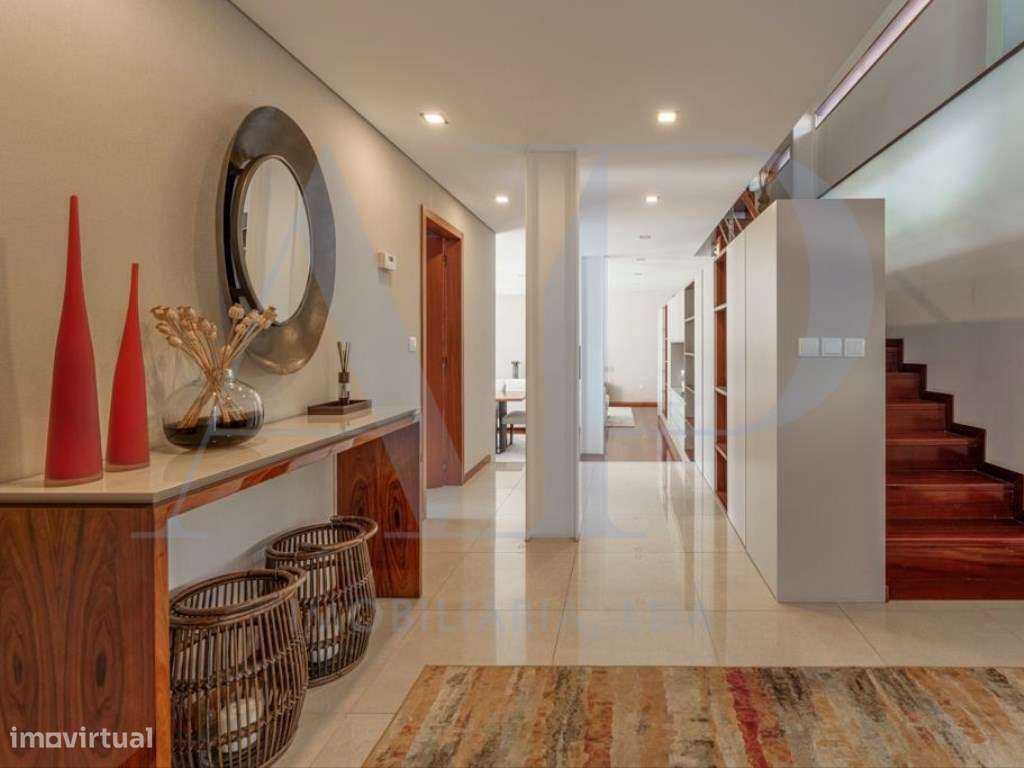 Moradia T4 +1 com piscina-22