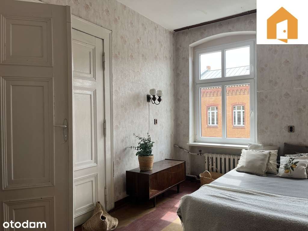 Mieszkanie w kamienicy z zachowaną stolarką-3