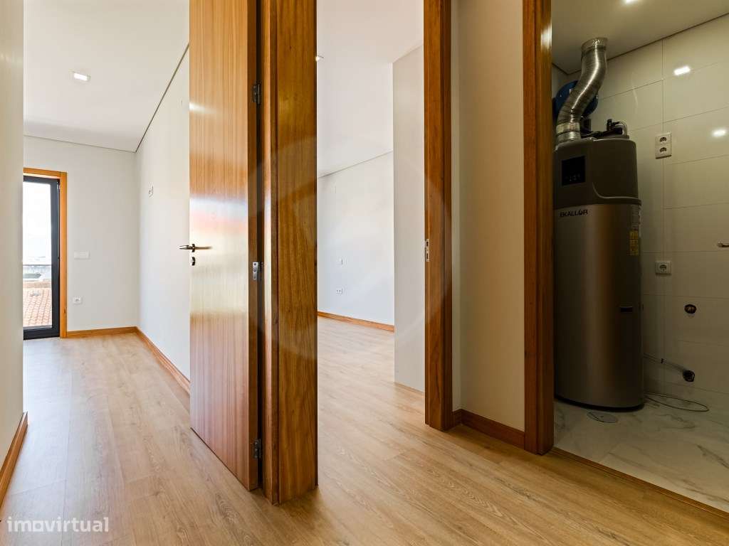 T2 NOVO no Último Piso em 1ª Linha de Mar c/ Terraço em Vila do Conde-37