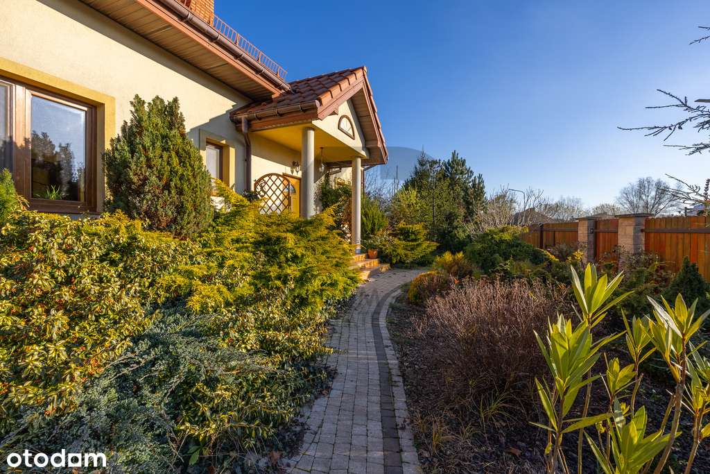 Rodzinny dom w otoczeniu zieleni , działka 923m2-4