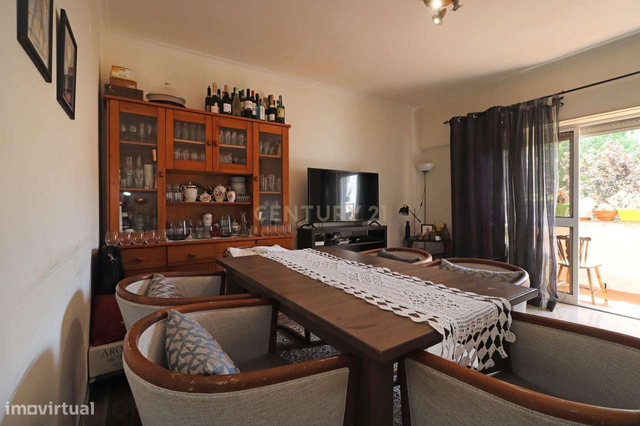 Apartamento T3 com 3 varandas em Trajouce - Grande imagem: 4/31