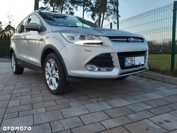 Ford Kuga 2.0 TDCi 4x4 Titanium - 6