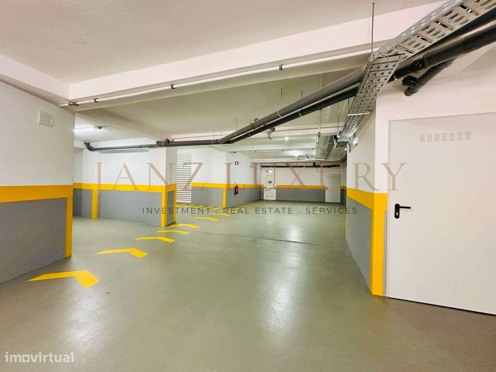 Moradia T4 com Piscina e 300m² Jardim em Manique | Cascais | Garage...-24