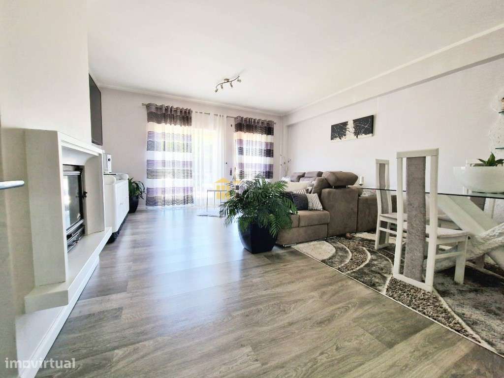 Apartamento T3 c/ Terraço e L. Garagem | Rio Tinto-5