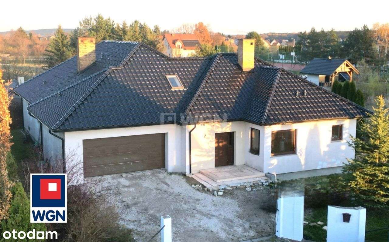 Dom, 304 m², Dyminy-0