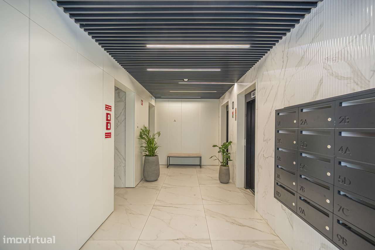 T4 | 183 m² | Miraflores | Vistas Monsanto + Rio-45