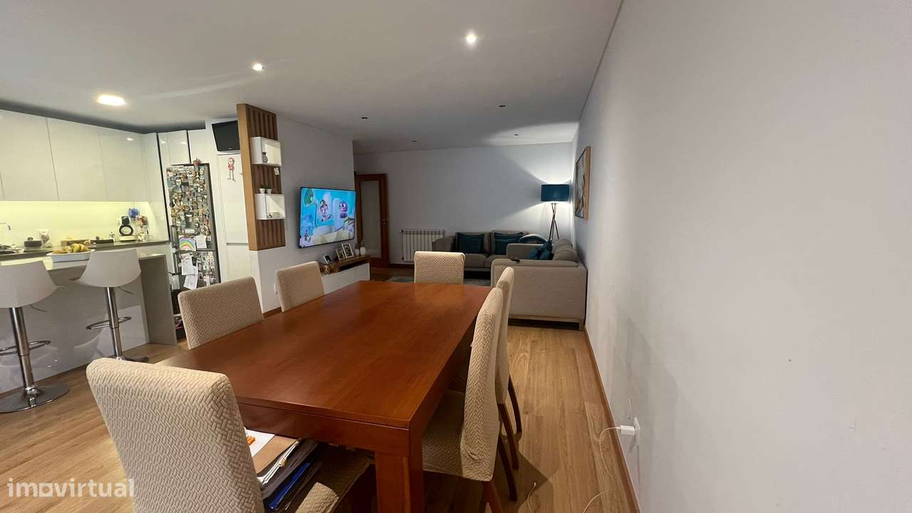 T3 com piscina e garagem em Ermesinde-16