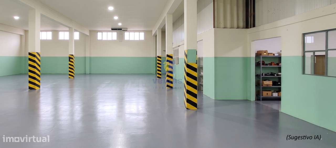 Armazém industrial com 4.107m2 de área e 7.300m2 de terreno, Marinha G-12