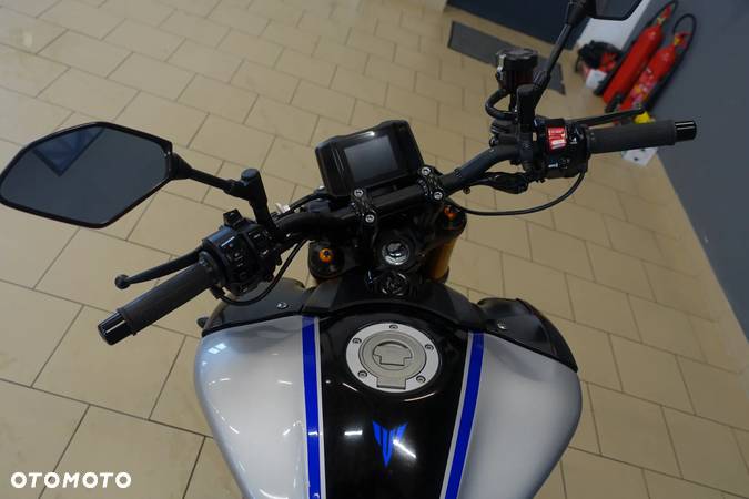 Yamaha MT - 5