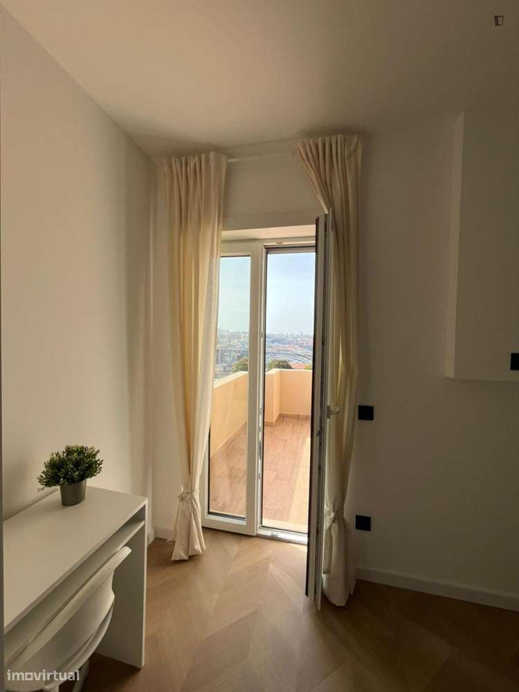 Apartamento com 1 quartos - localizado em Sé Porto - Grande imagem: 5/19