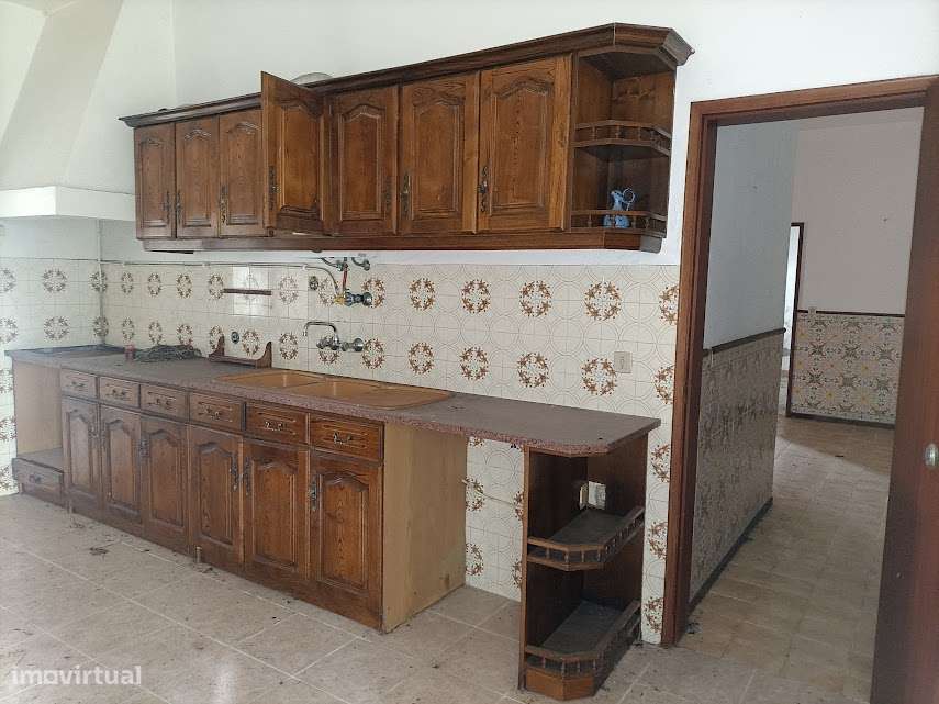 Moradia M3 com 872 m2 de terreno, Orelhudo, Cernache, Coimbra-16