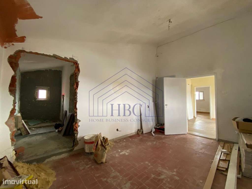 Moradia T3+1 com Grande Potencial na Lagoa de Albufeira - Sesimbra-27