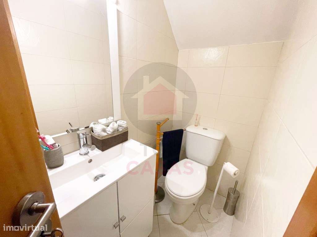 Moradia geminada no centro da Foz do Arelho-8