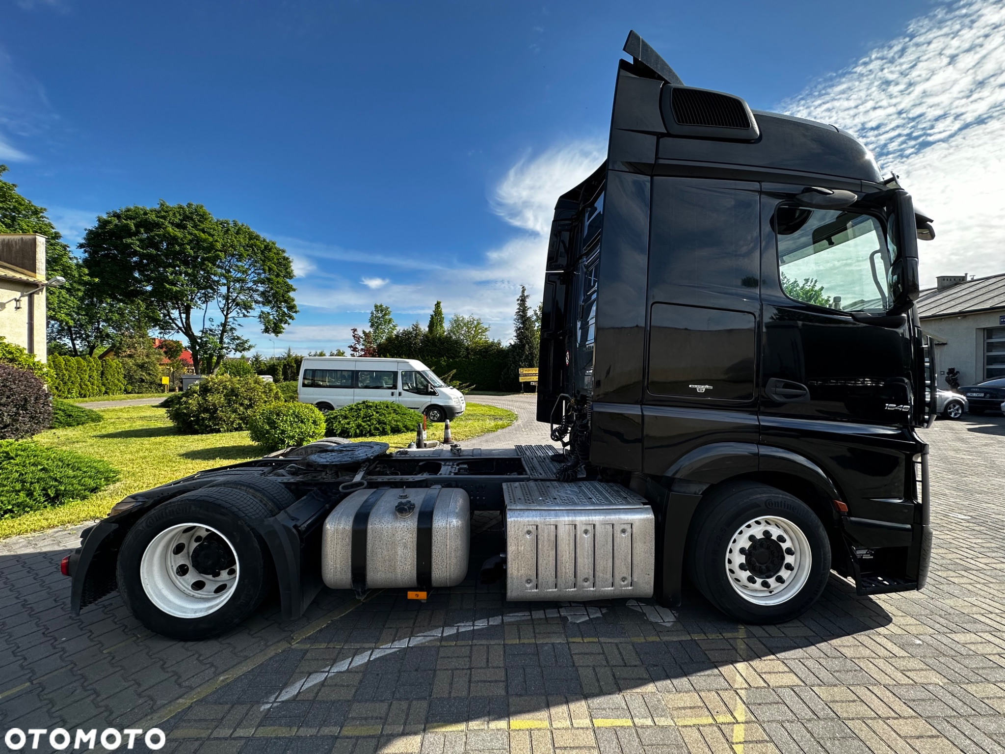 Mercedes-Benz Actros - 9