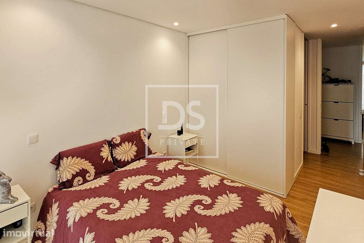 Apartamento T2 em Vilar de Pinheiro com Garagem e Carregador Elétrico-14