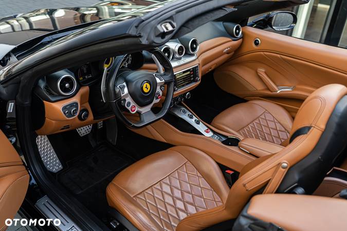 Ferrari California F1 DCT - 12