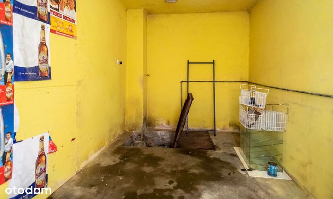 BUDYNEK  70m2  na magazyn, rekreację działka 3 ar. Przy drodze-12