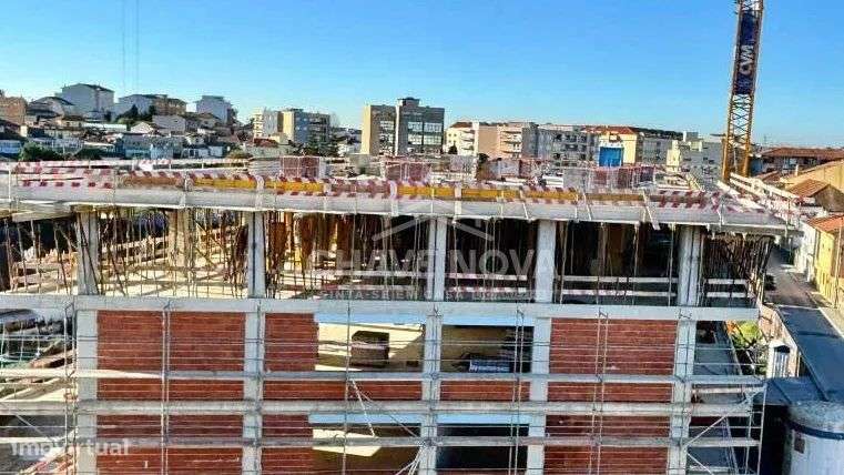 T1 Novo c/ Lugar de Garagem em Santa Marinha (Coimbrões) - Grande imagem: 2/21