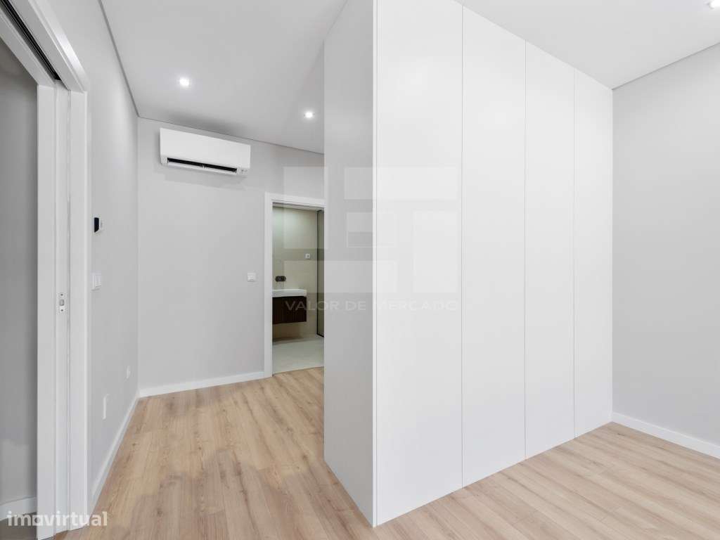 T4 DE LUXO - NOVO - MODERNO - SÓBRIO - Viseu - BEM LOCALIZADO - ACA...-13