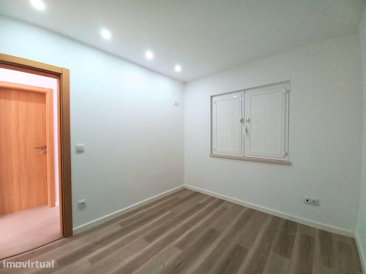 Moradia T2 totalmente renovada - Grande imagem: 5/6