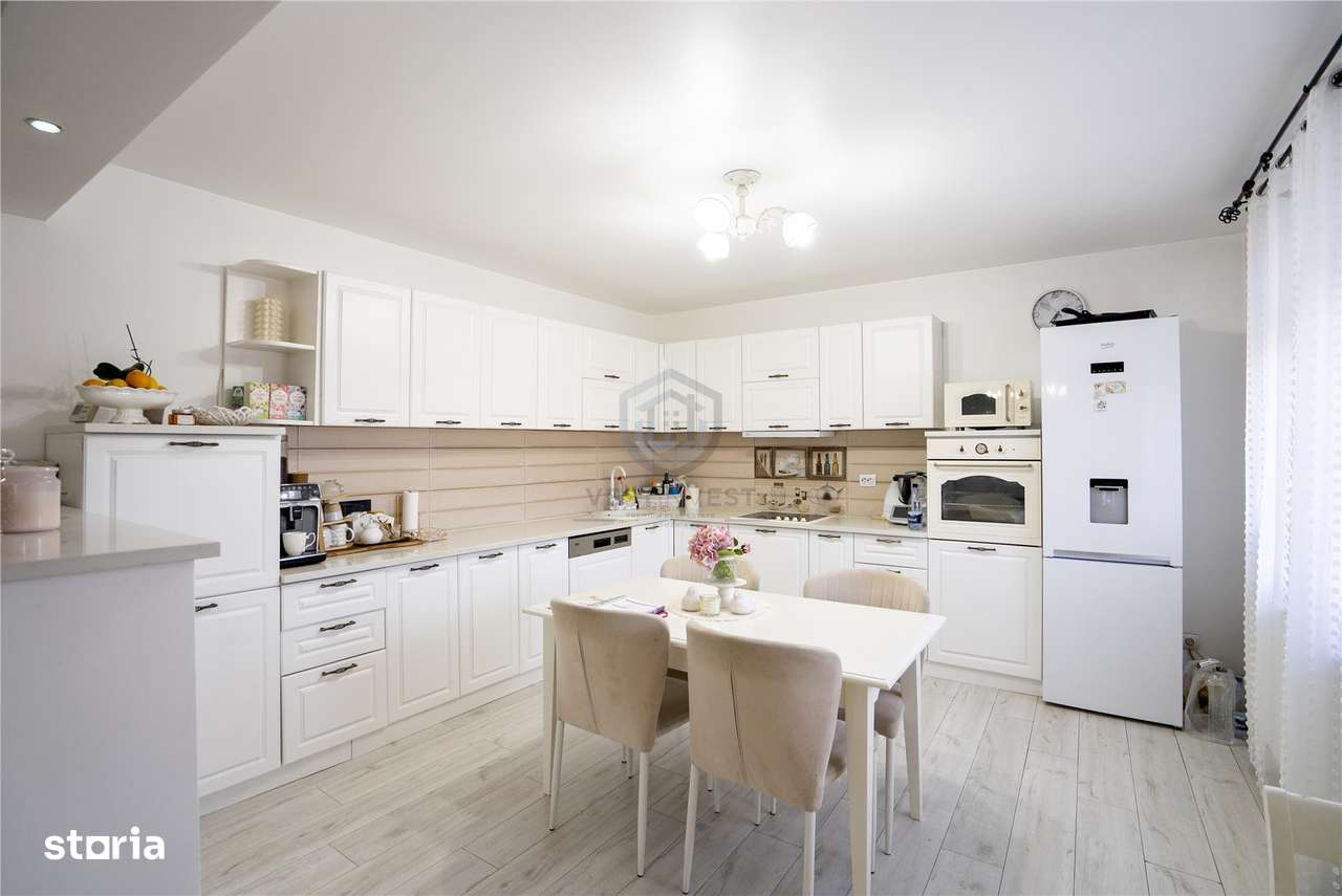 Vila moderna în Cihei cu 4 dormitoare - Imagine principală: 4/14