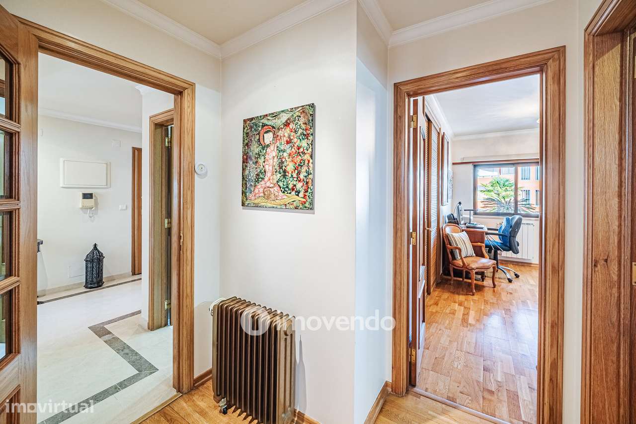 Apartamento T2 com garagem em condomínio com jardim, Paço de Arcos-24