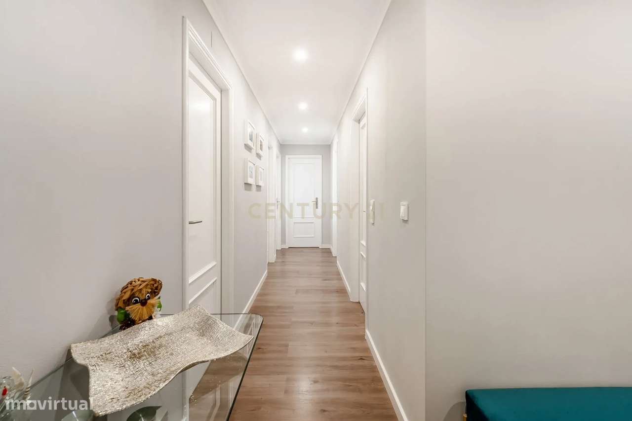Apartamento T2 em Rio de Mouro, Sintra.-13