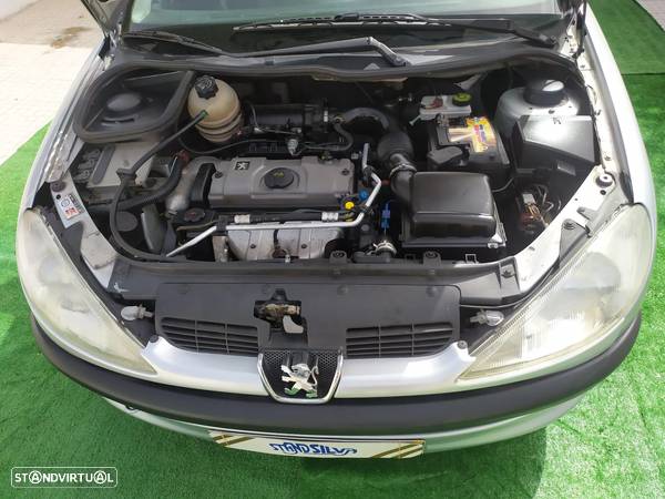 Peugeot 206 1.1 Color Line - 19