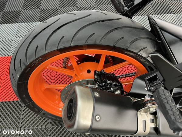 KTM RC 125 - 28