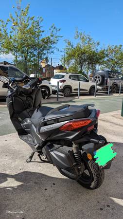 Yamaha X-Max - 3