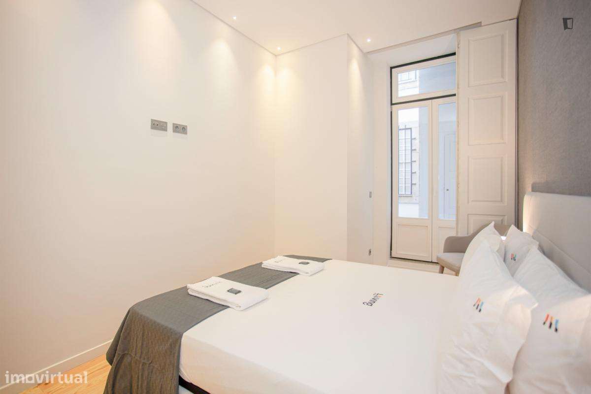 Apartamento com 1 quartos - localizado em Sé Porto - Grande imagem: 4/22
