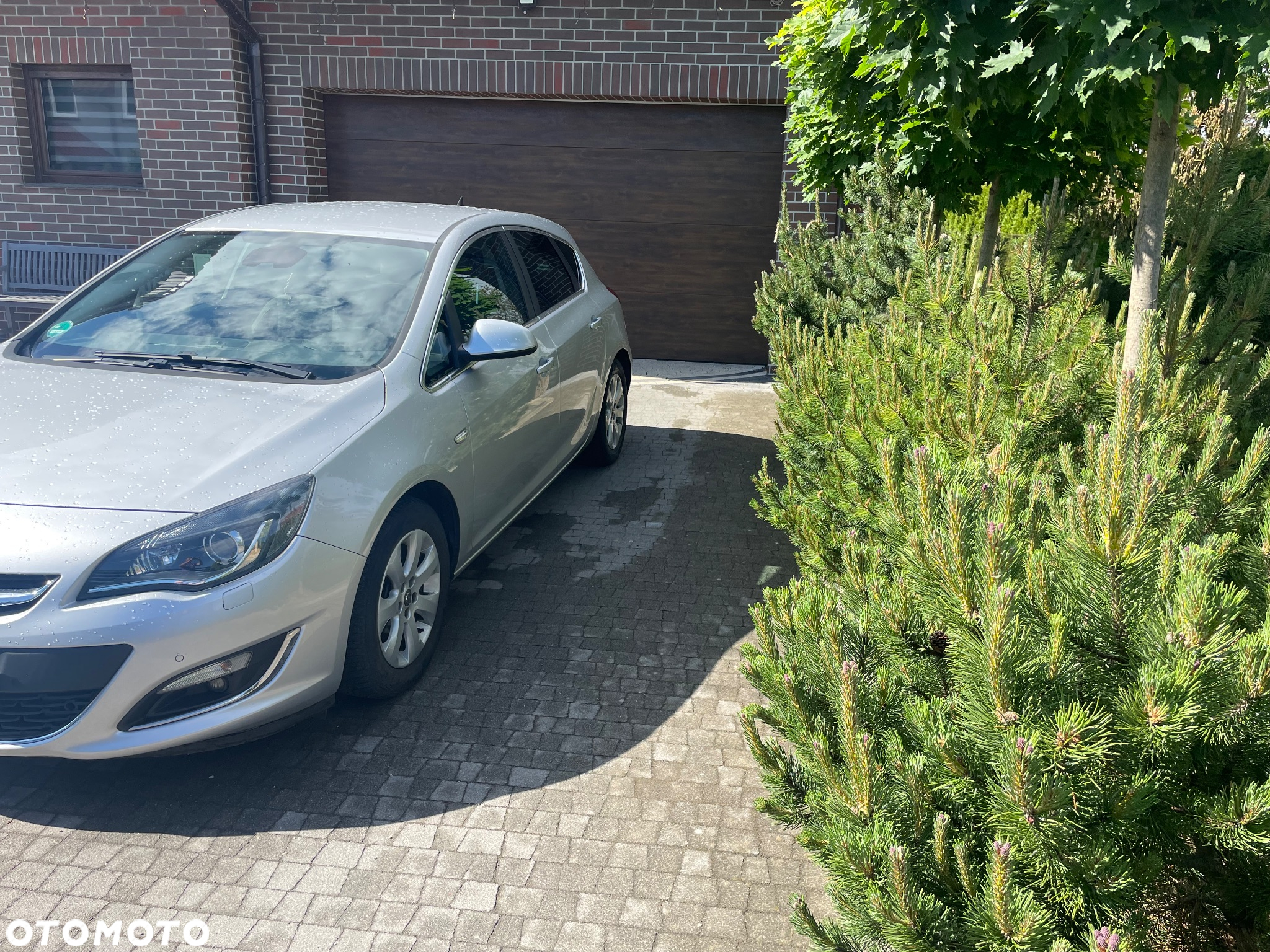 Opel Astra IV 1.4 T Cosmo EU6 - 13