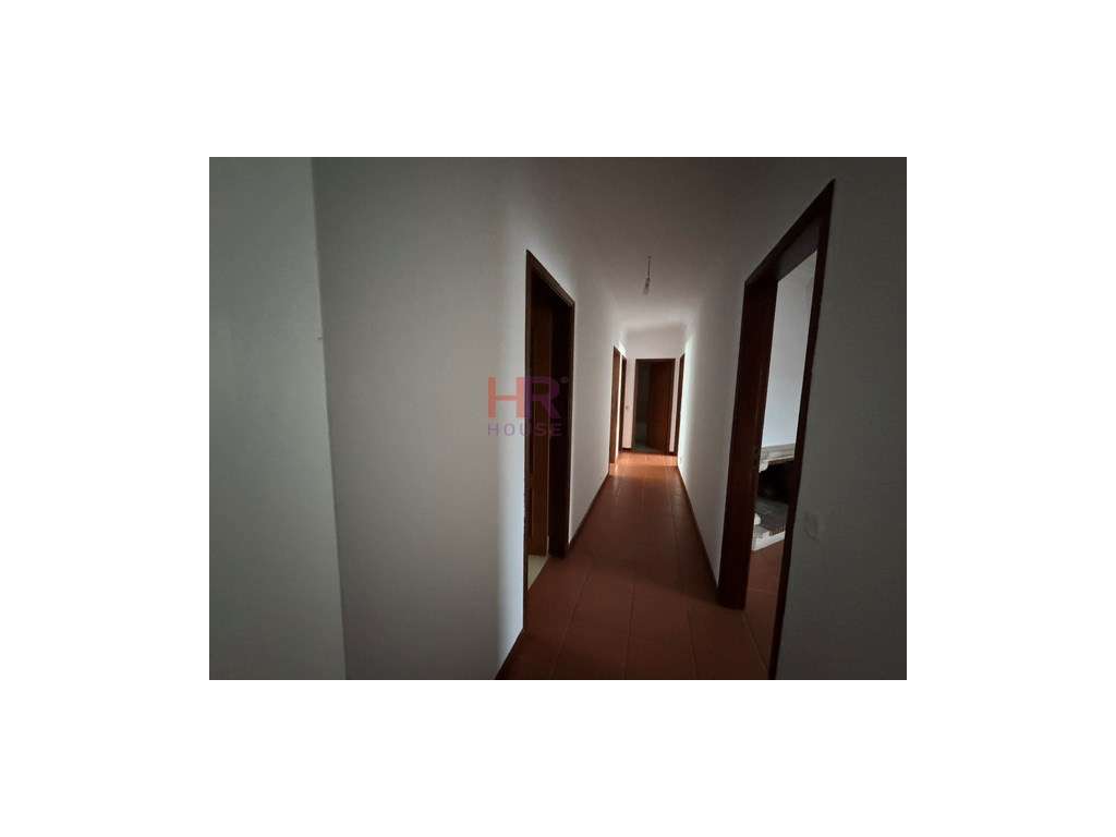 Apartamento T3 com suíte e varandas em São Silvestre, Coimbra.-27