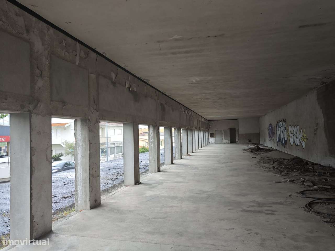 Edifício Inacabado com Enorme Potencial de Rentabilização-12