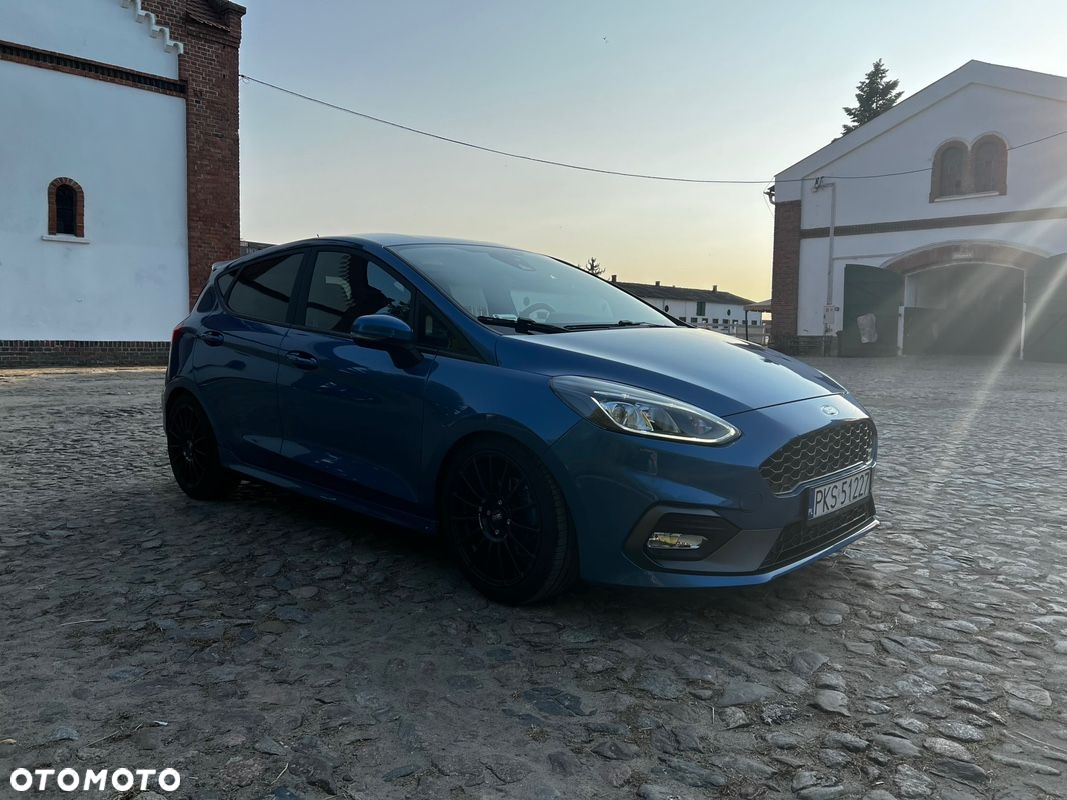 Ford Fiesta - 4