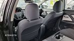 Toyota Avensis 1.8 Premium MS - 17