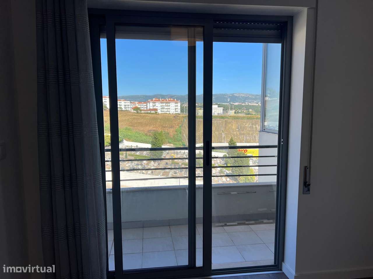 Duplex com Terraço, Garagem e Vistas Desafogadas | Alcobaça-11